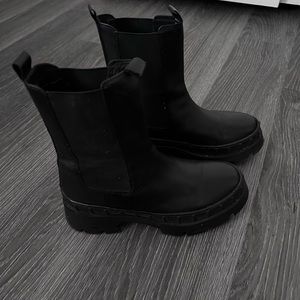 Black, size 8, Steve Madden